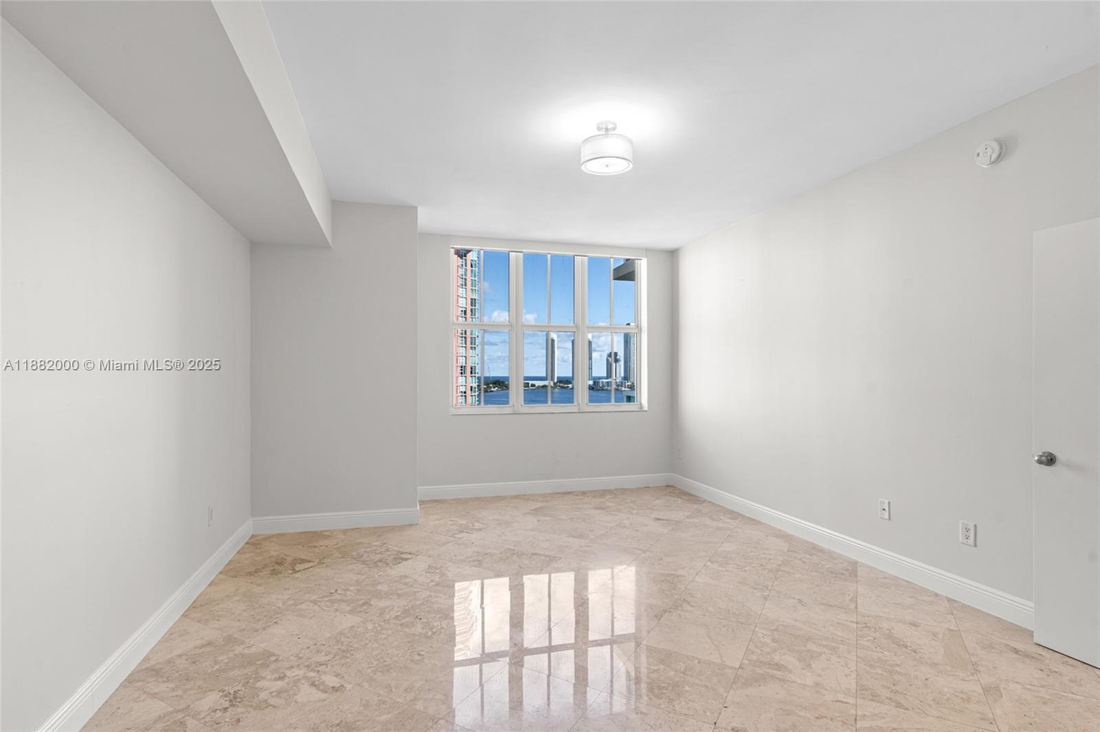 3340 NE 190th St #1208, Aventura FL 33180