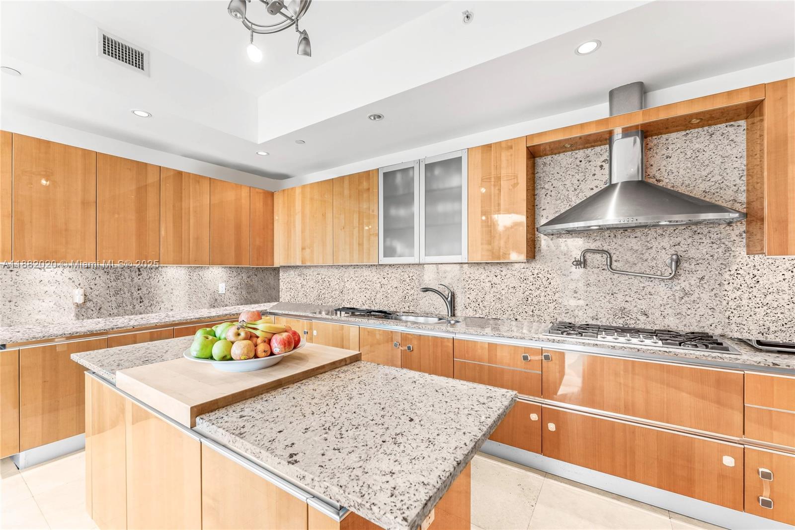 16047 Collins Ave #404, Sunny Isles Beach FL 33160