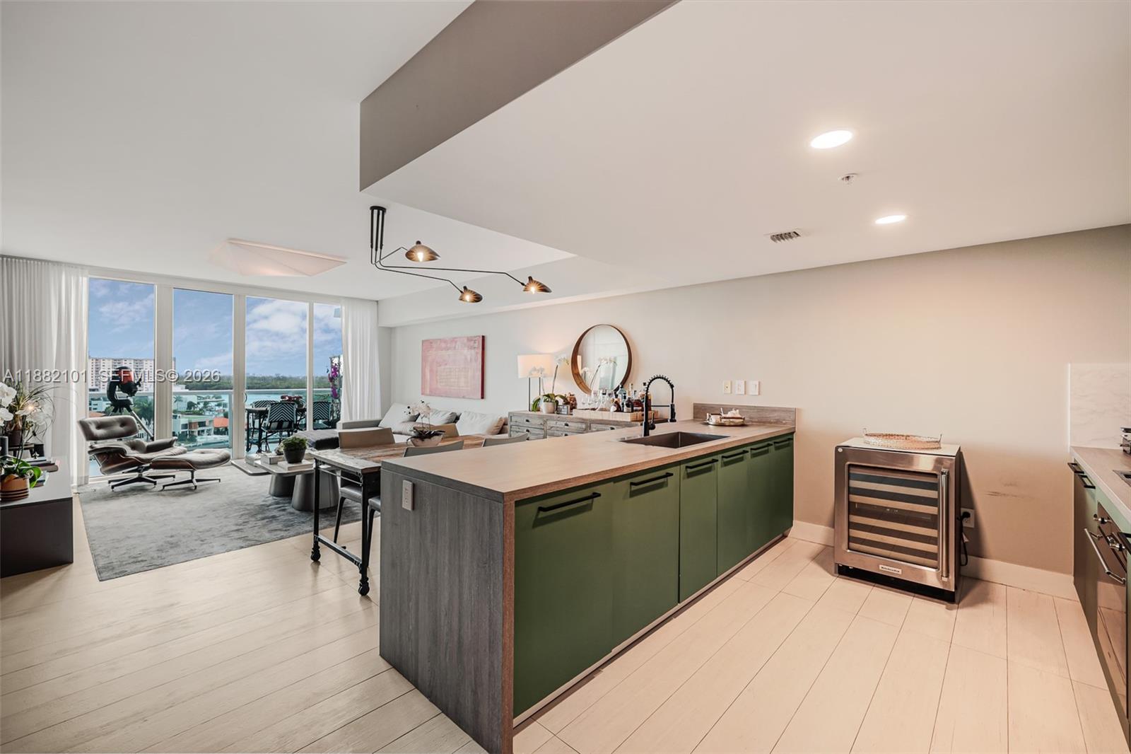 400 Sunny Isles Blvd #920, Sunny Isles Beach FL 33160
