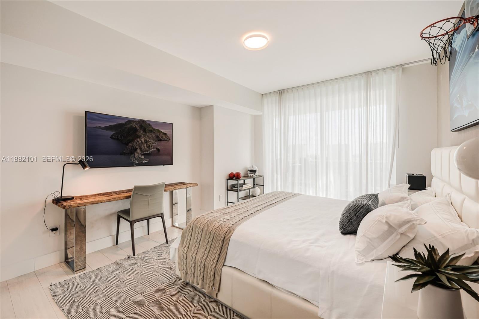 400 Sunny Isles Blvd #920, Sunny Isles Beach FL 33160
