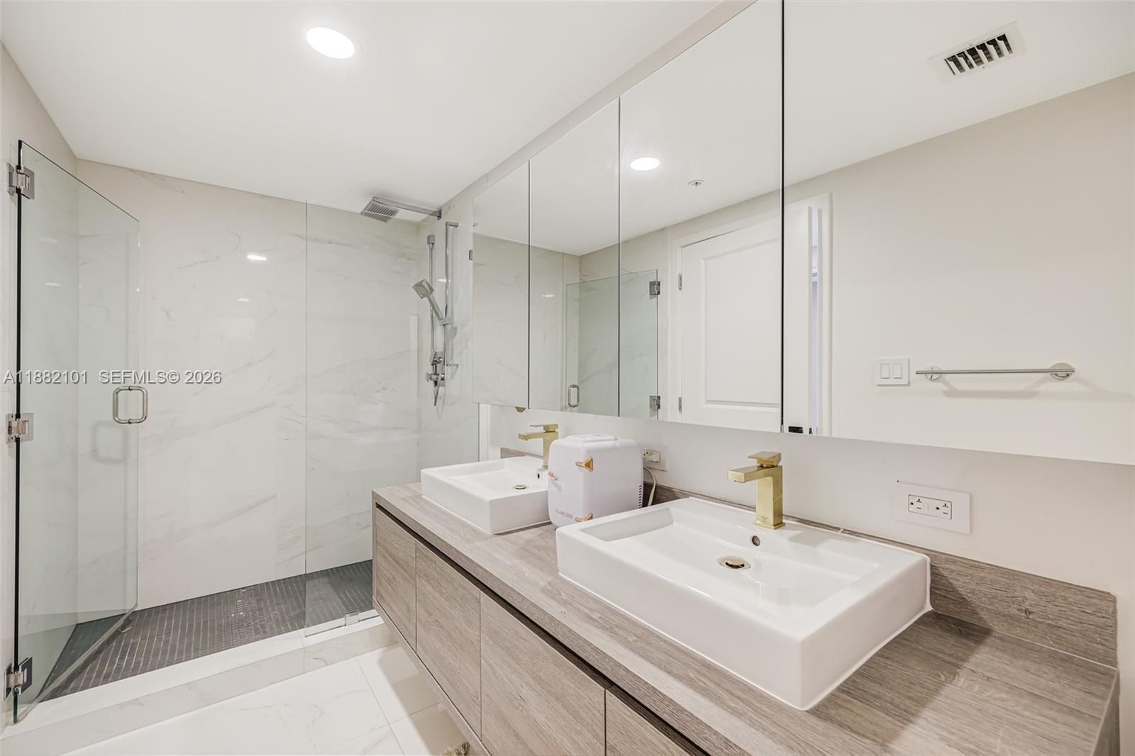 400 Sunny Isles Blvd #920, Sunny Isles Beach FL 33160