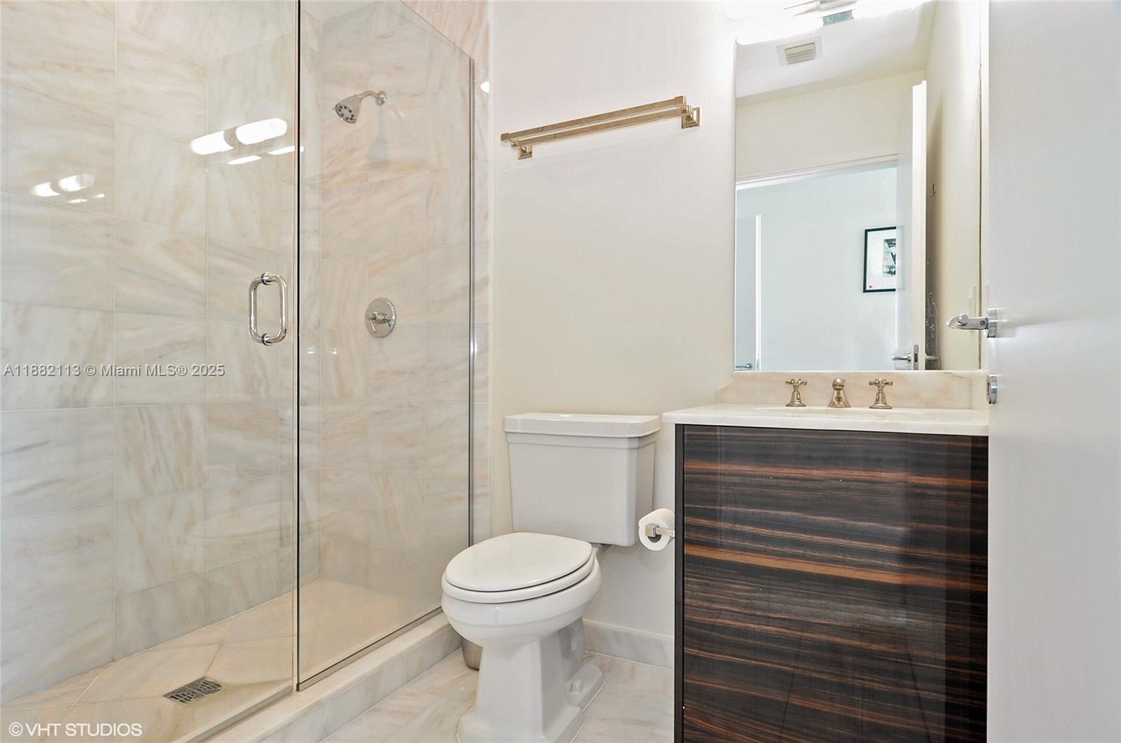 50 S Pointe Dr #1405, Miami Beach FL 33139