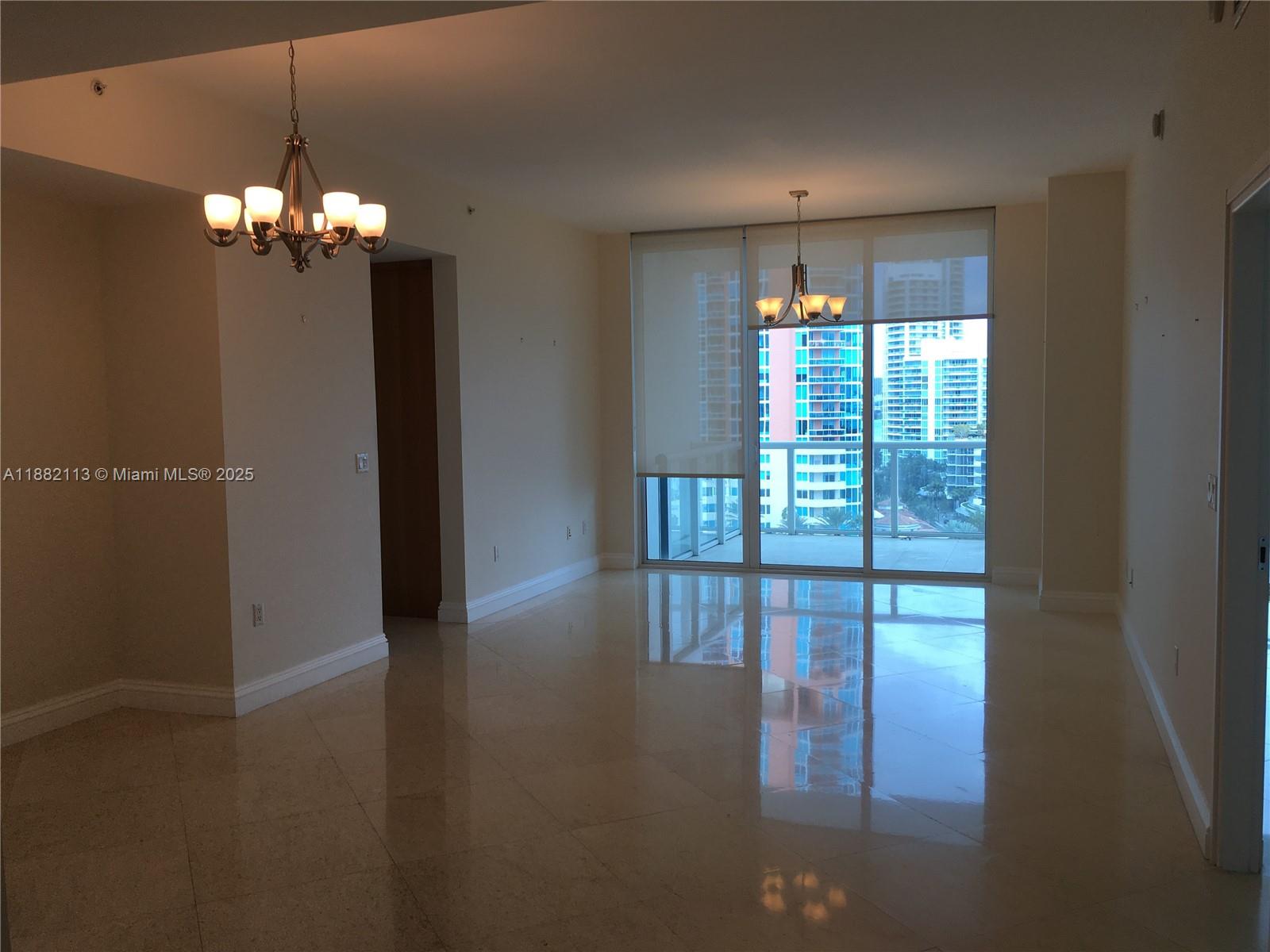 50 S Pointe Dr #1405, Miami Beach FL 33139