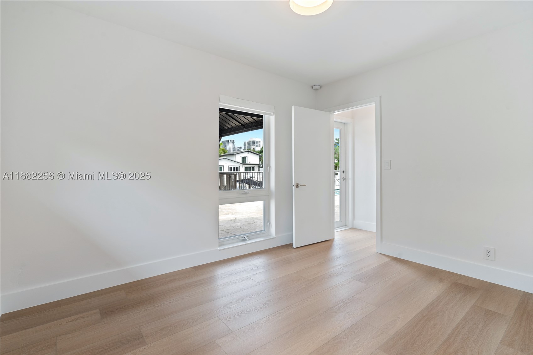 3341 NE 38th St, Fort Lauderdale FL 33308