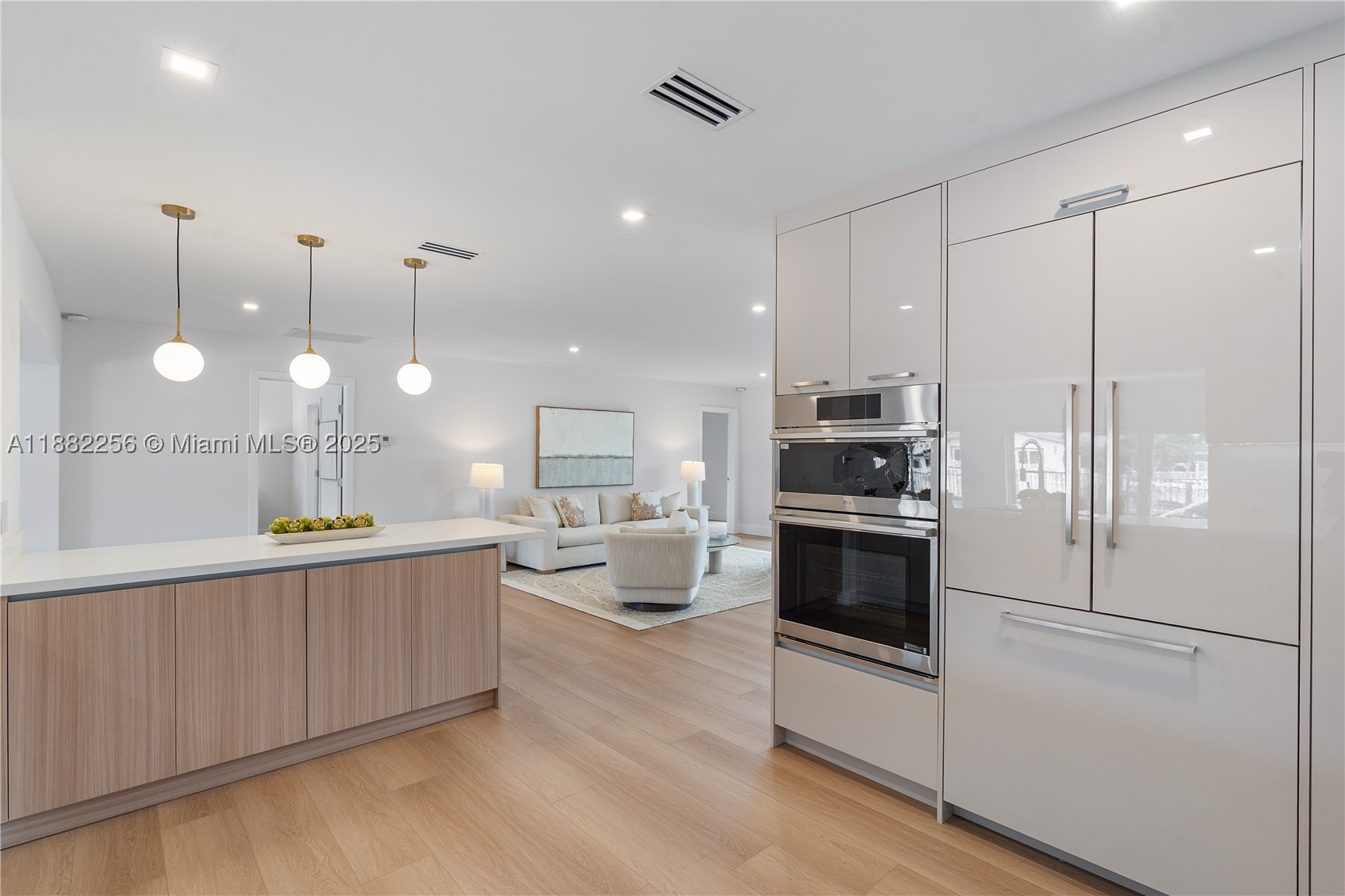 3341 NE 38th St, Fort Lauderdale FL 33308