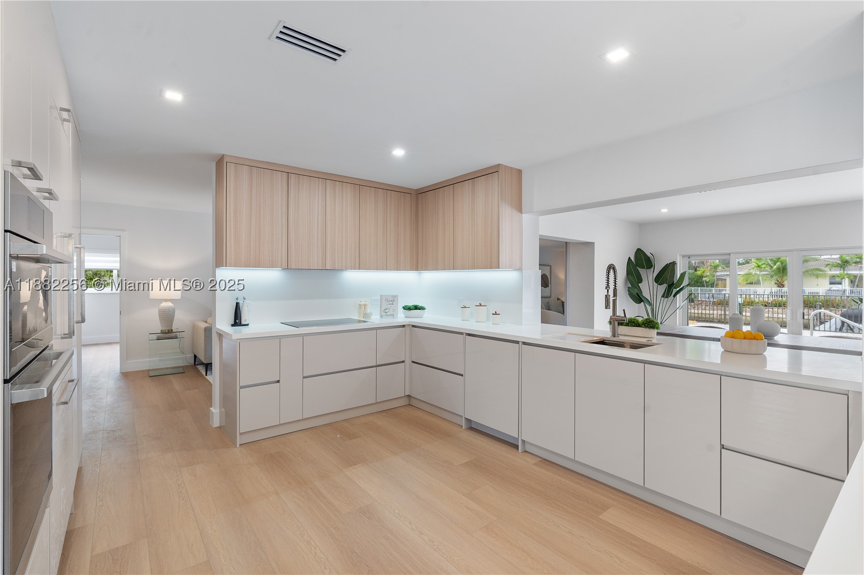 3341 NE 38th St, Fort Lauderdale FL 33308