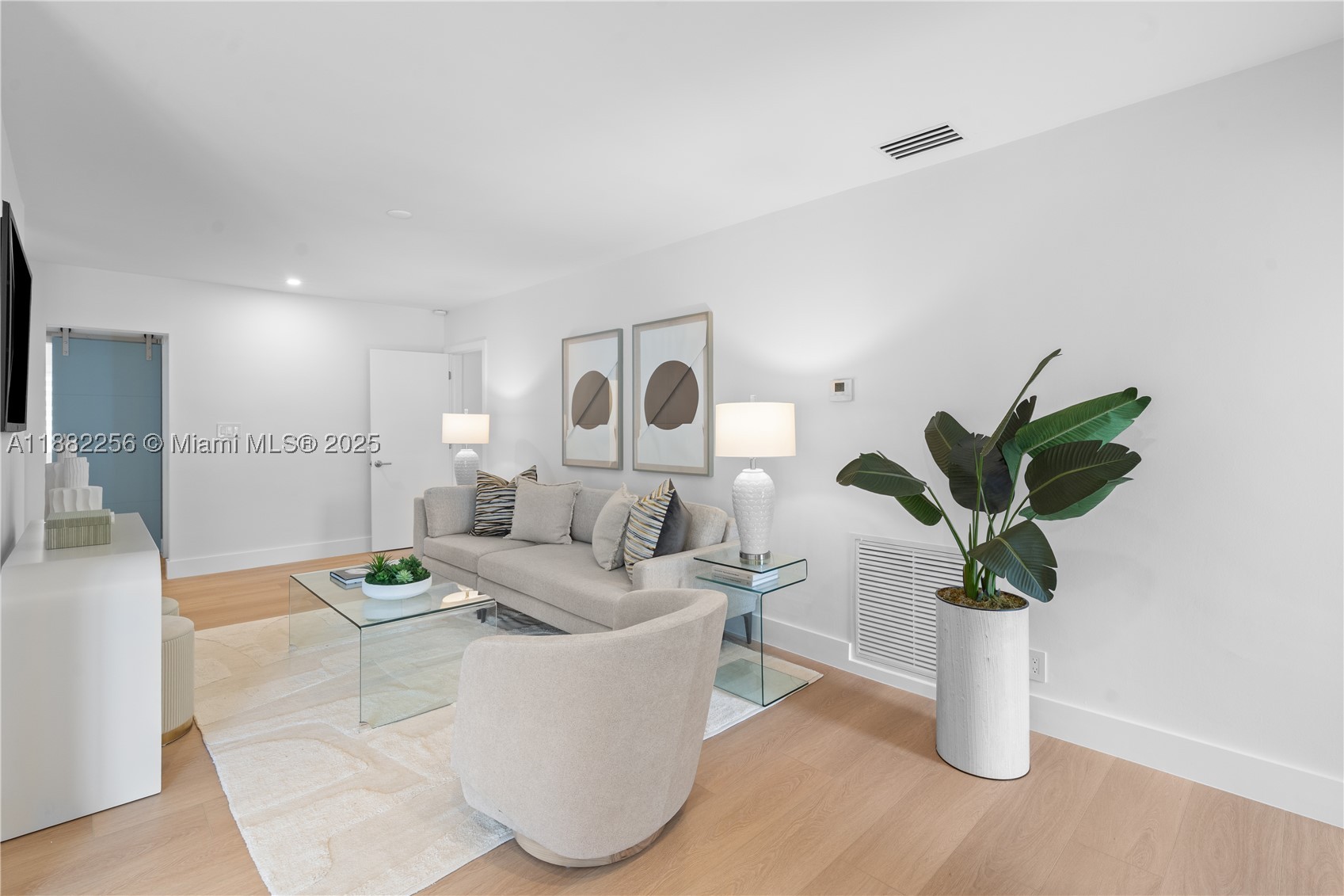 3341 NE 38th St, Fort Lauderdale FL 33308