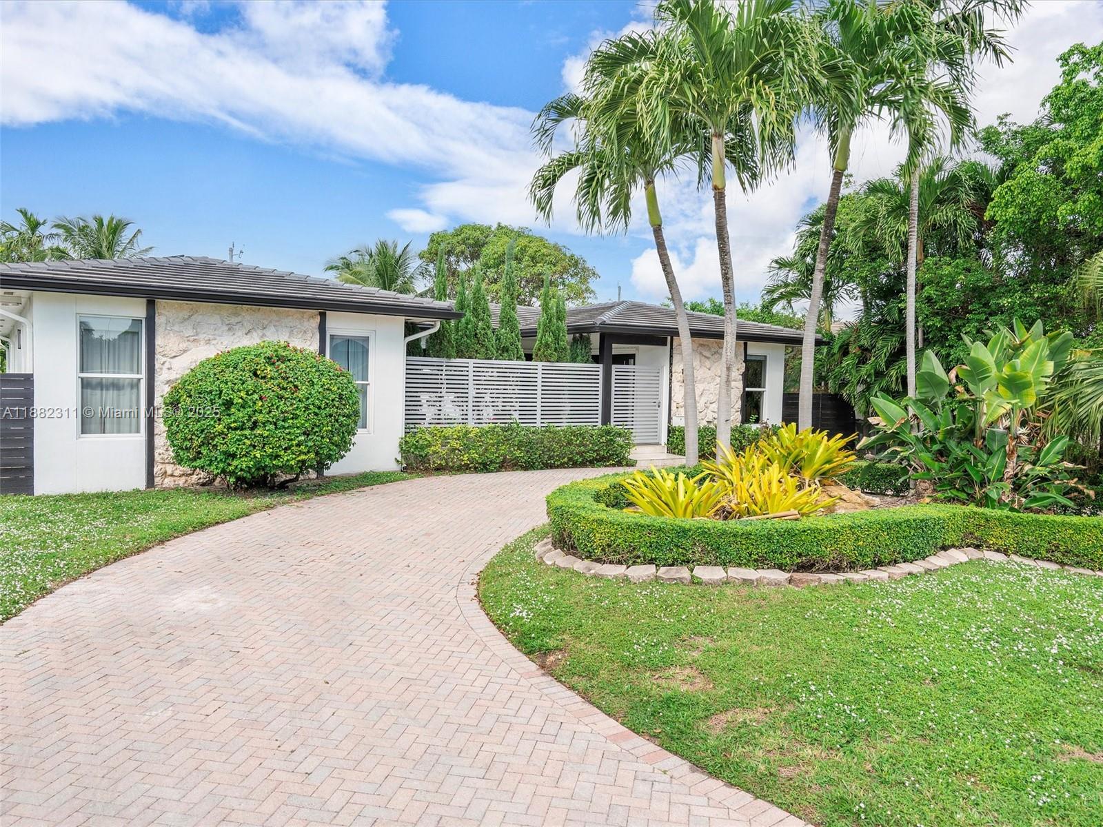 11407 N Bayshore Dr, North Miami FL 33181