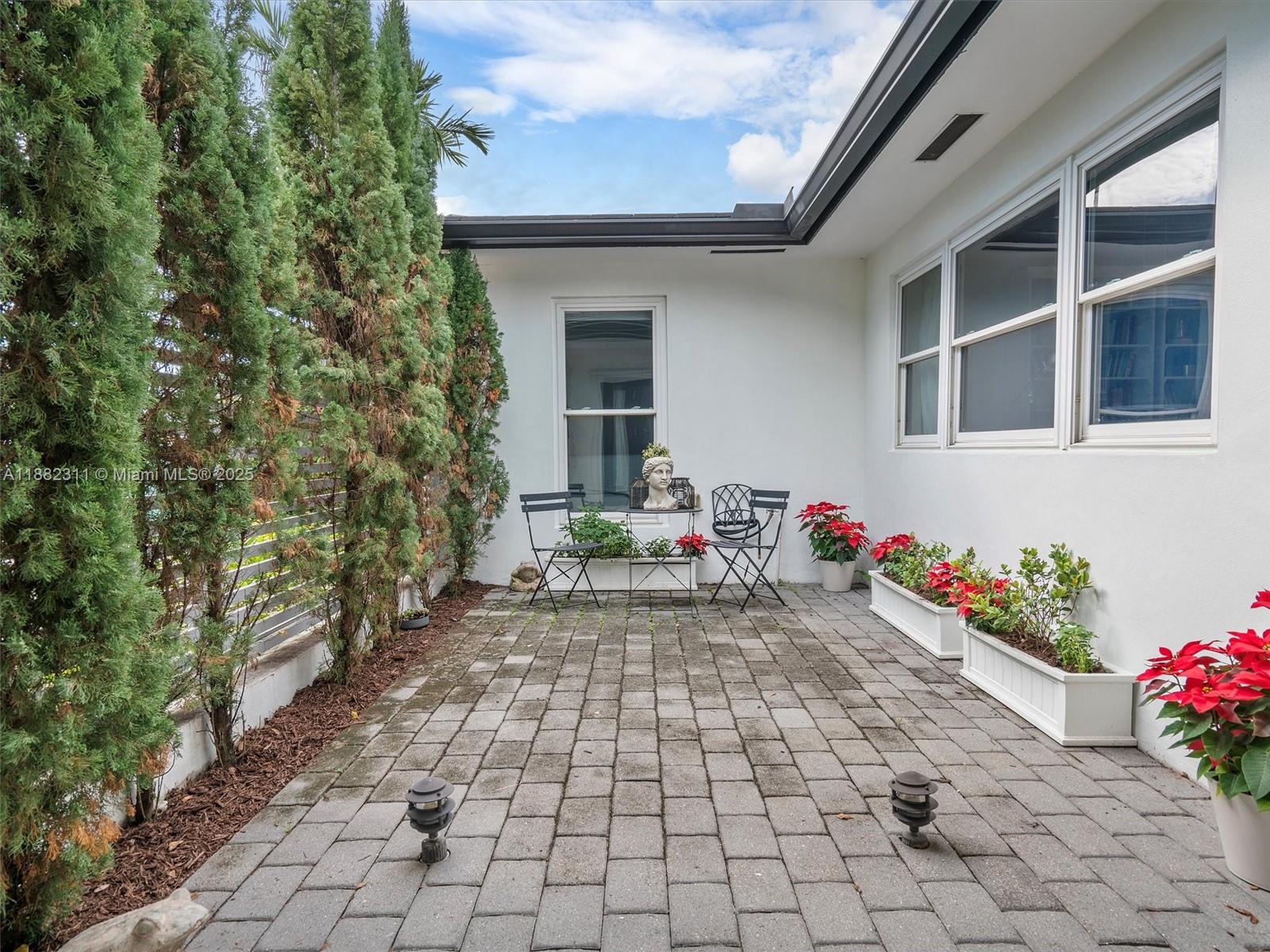11407 N Bayshore Dr, North Miami FL 33181