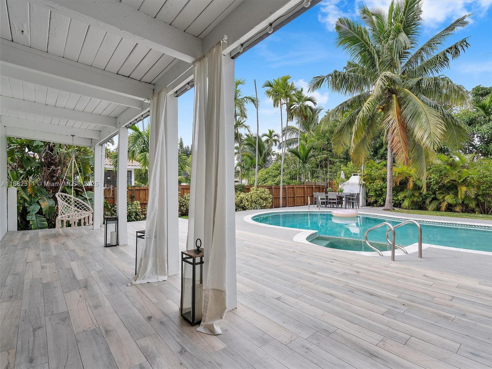11407 N Bayshore Dr, North Miami FL 33181