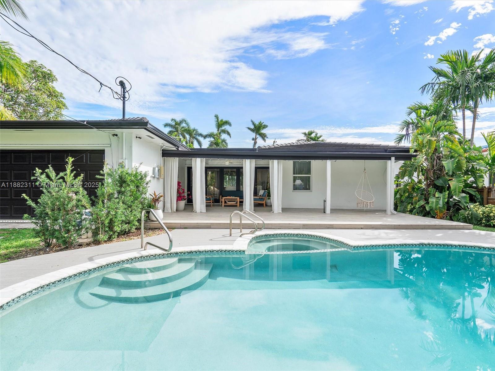 11407 N Bayshore Dr, North Miami FL 33181