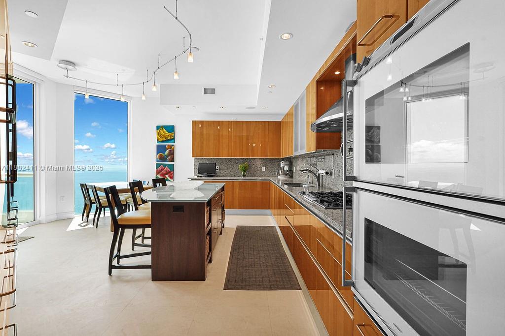 16047 Collins Ave #2904, Sunny Isles Beach FL 33160
