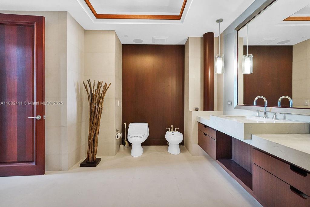 16047 Collins Ave #2904, Sunny Isles Beach FL 33160