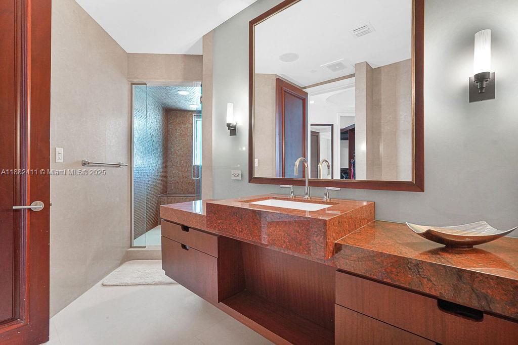 16047 Collins Ave #2904, Sunny Isles Beach FL 33160