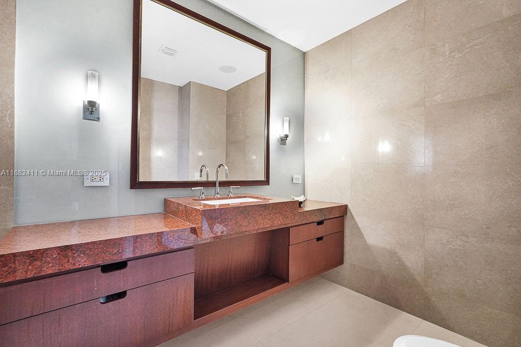 16047 Collins Ave #2904, Sunny Isles Beach FL 33160