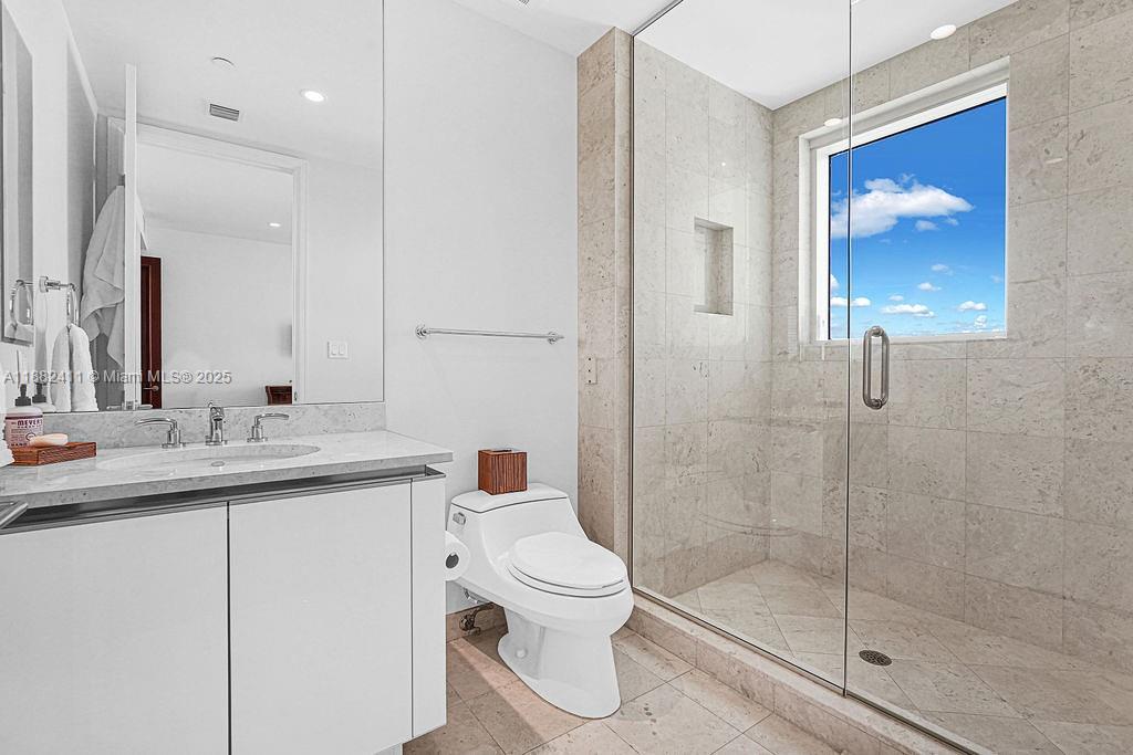 16047 Collins Ave #2904, Sunny Isles Beach FL 33160
