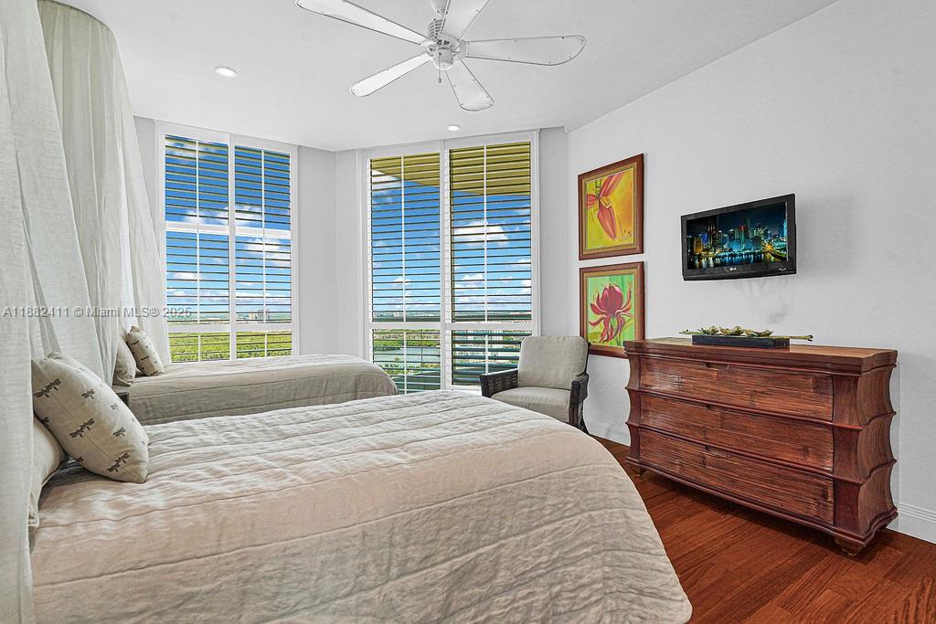 16047 Collins Ave #2904, Sunny Isles Beach FL 33160