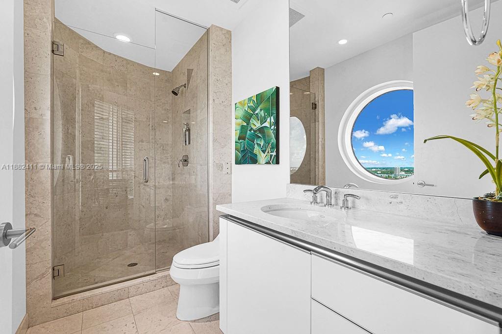 16047 Collins Ave #2904, Sunny Isles Beach FL 33160