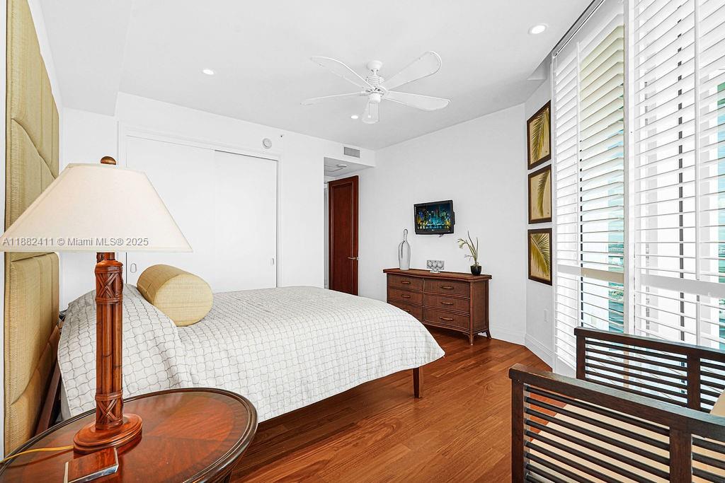 16047 Collins Ave #2904, Sunny Isles Beach FL 33160