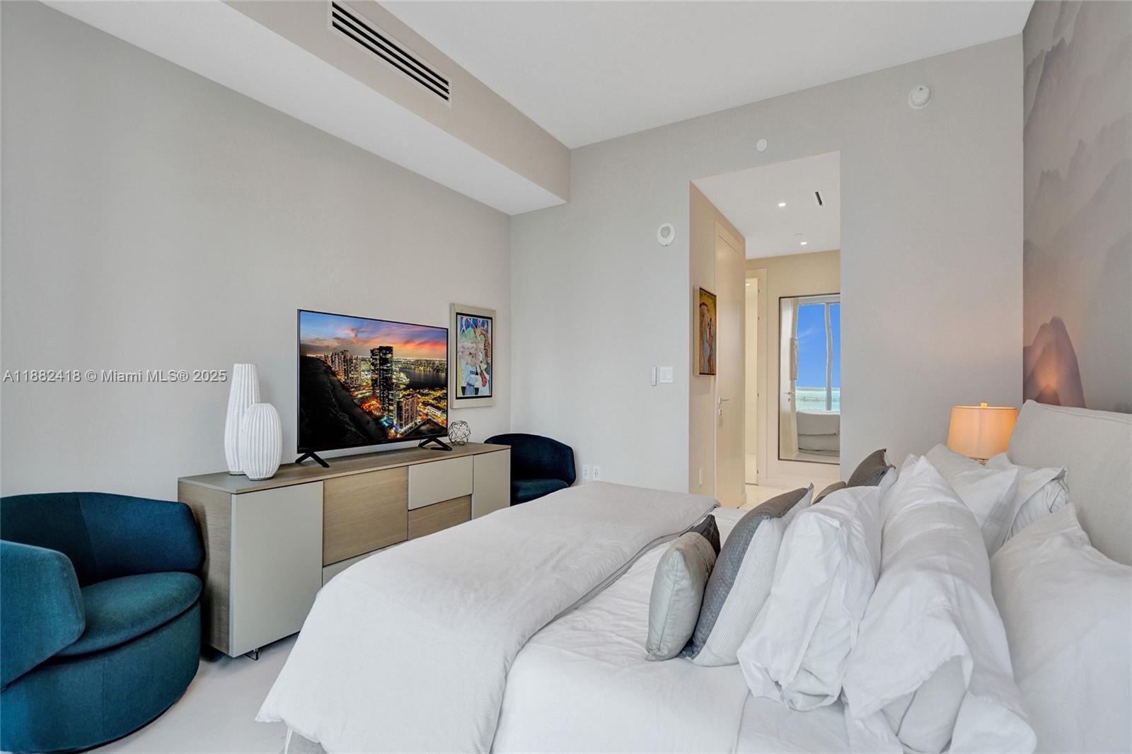 300 Biscayne Blvd Way #2305W, Miami FL 33131