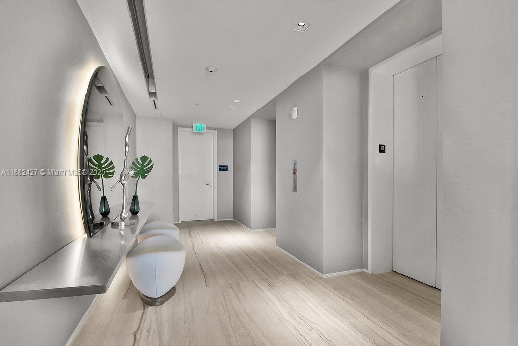 1000 Biscayne Blvd #1901, Miami FL 33132