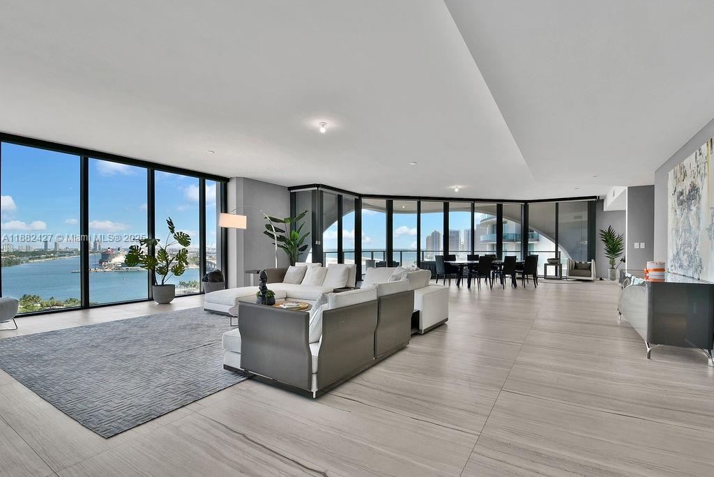 1000 Biscayne Blvd #1901, Miami FL 33132