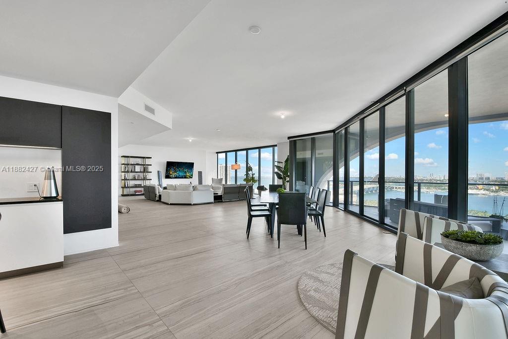 1000 Biscayne Blvd #1901, Miami FL 33132