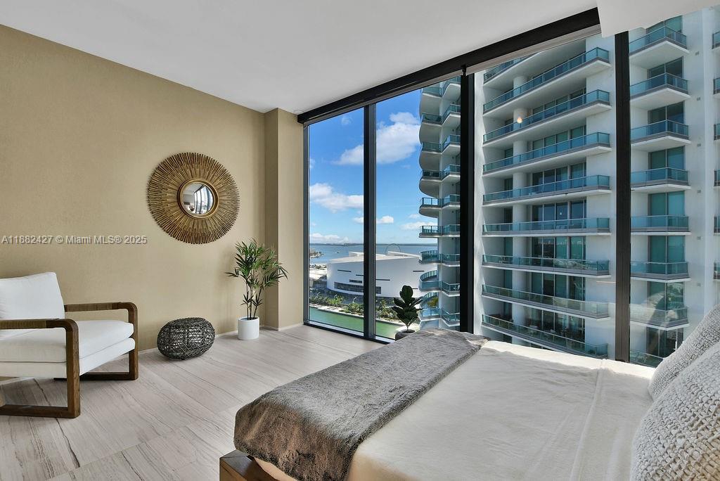 1000 Biscayne Blvd #1901, Miami FL 33132