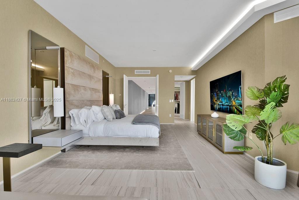 1000 Biscayne Blvd #1901, Miami FL 33132