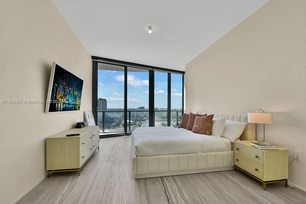 1000 Biscayne Blvd #1901, Miami FL 33132