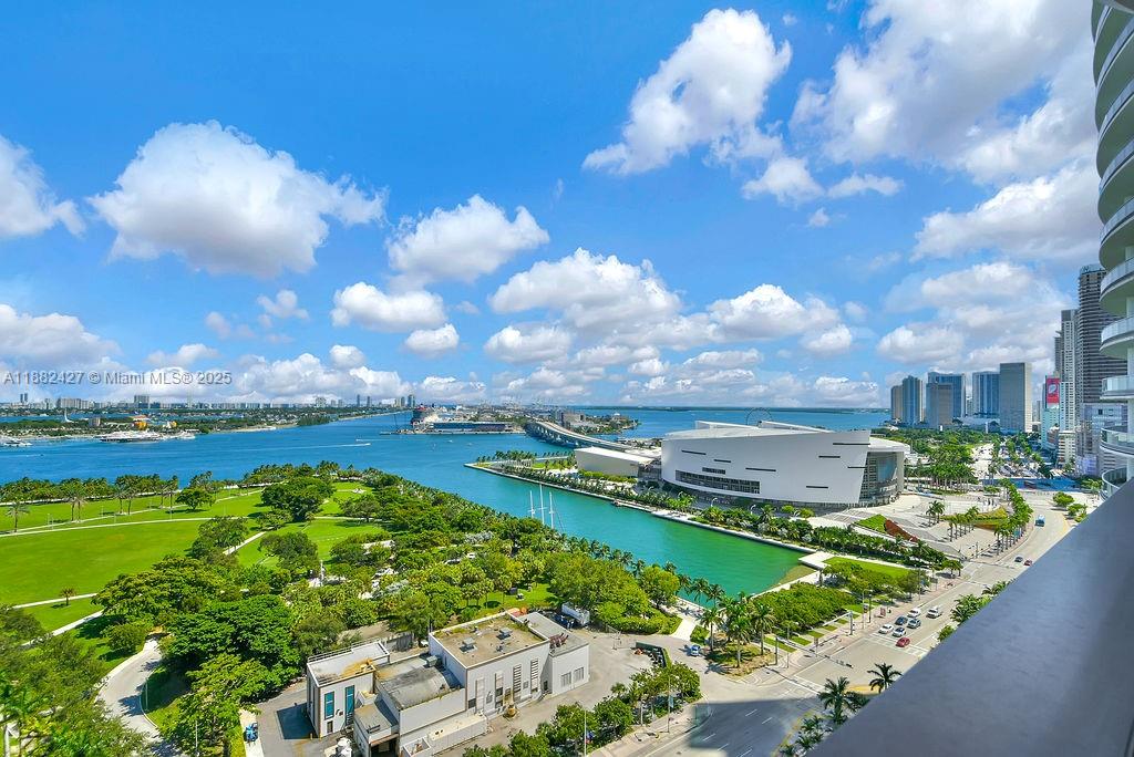 1000 Biscayne Blvd #1901, Miami FL 33132