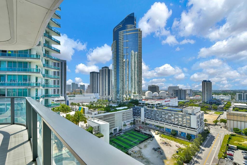 1000 Biscayne Blvd #1901, Miami FL 33132