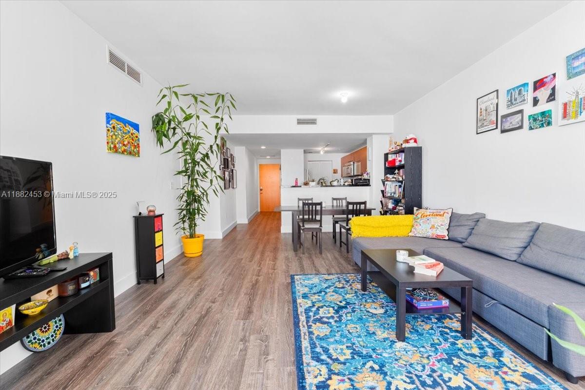 244 Biscayne Blvd #3506, Miami FL 33132