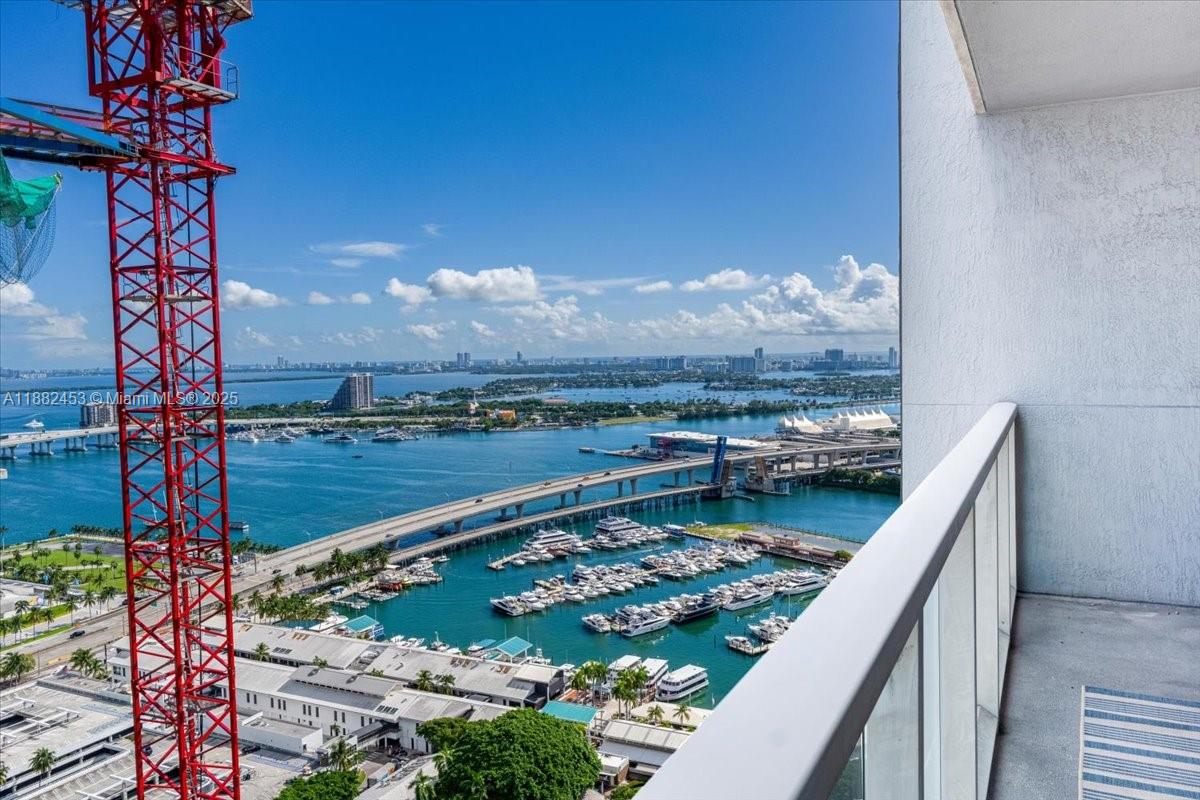 244 Biscayne Blvd #3506, Miami FL 33132