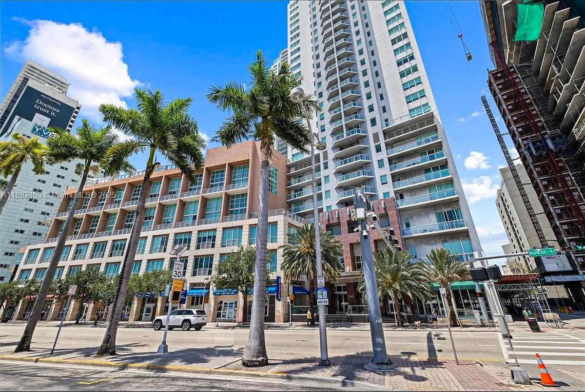 244 Biscayne Blvd #3506, Miami FL 33132