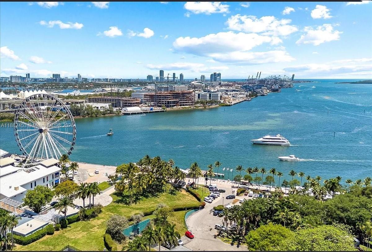 244 Biscayne Blvd #3506, Miami FL 33132