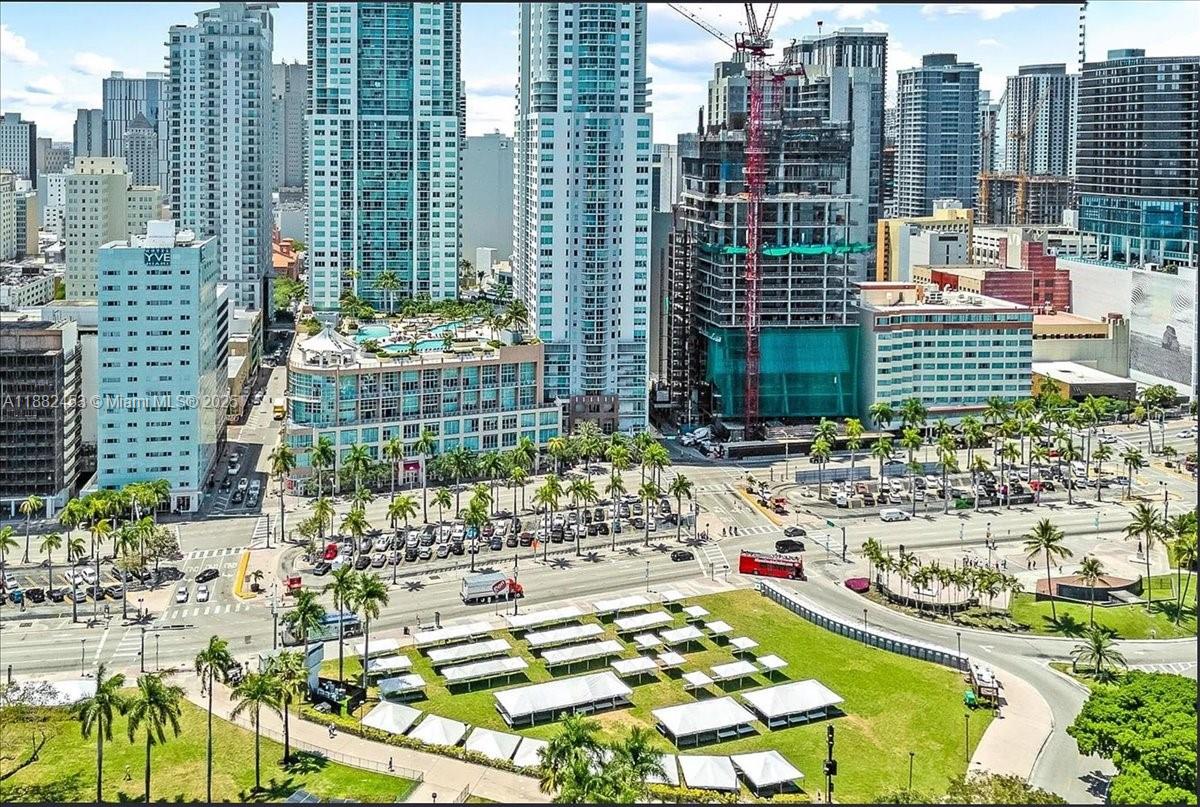244 Biscayne Blvd #3506, Miami FL 33132