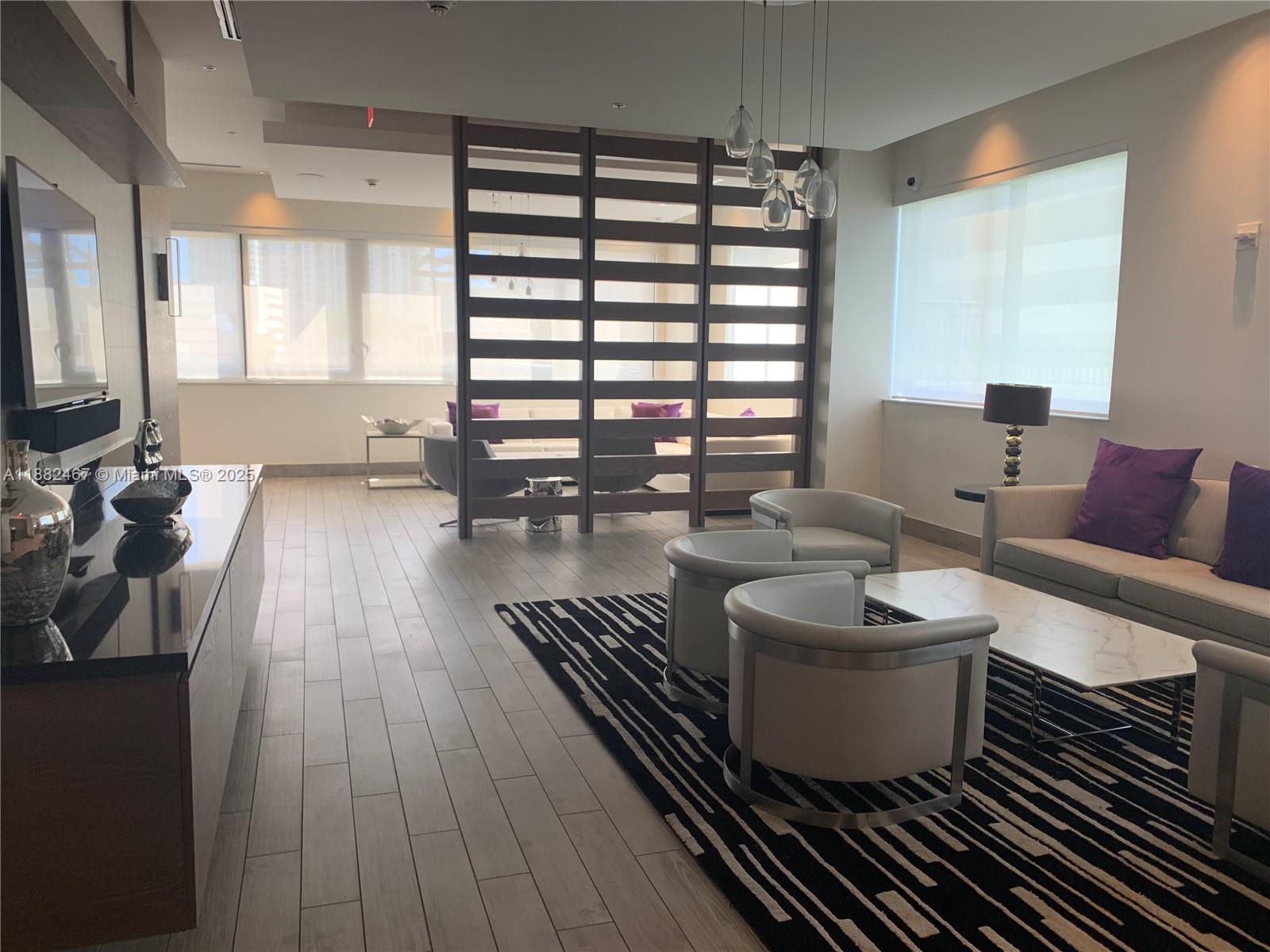 999 SW 1st Ave #1703, Miami FL 33130