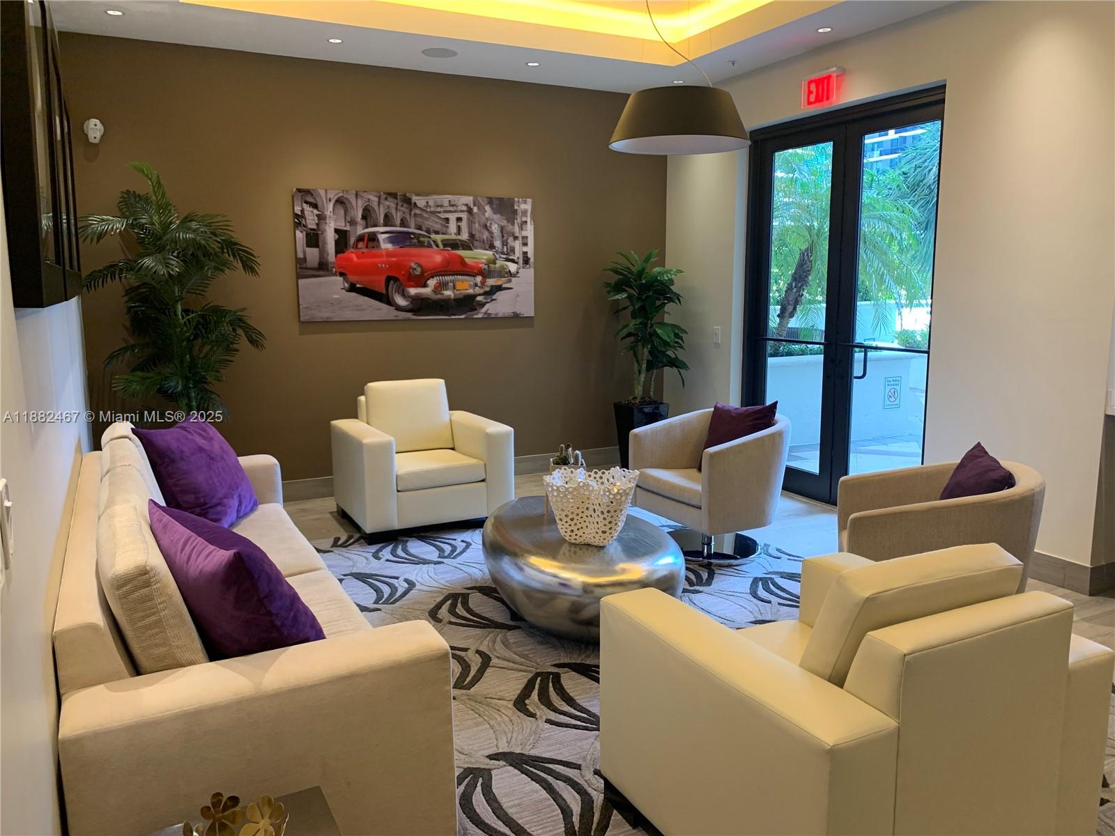 999 SW 1st Ave #1703, Miami FL 33130