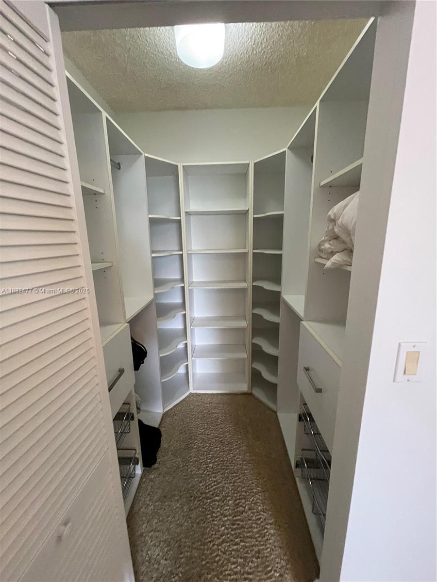 185 SE 14th Ter #2413, Miami FL 33131