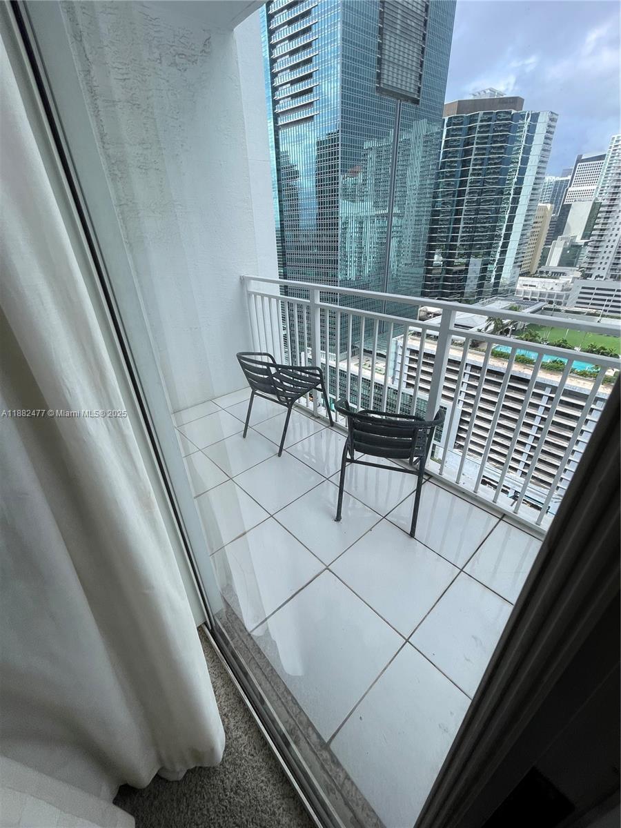 185 SE 14th Ter #2413, Miami FL 33131