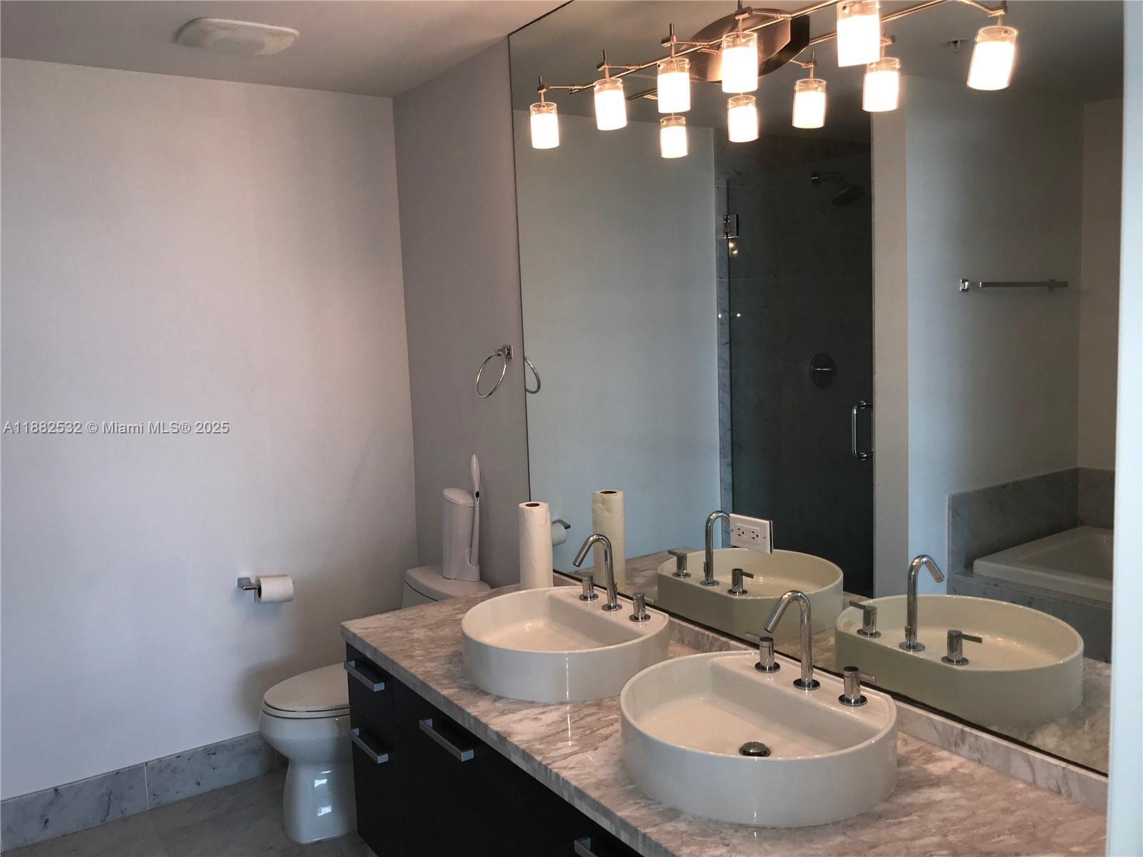 253 NE 2 STREET #3703, Miami FL 33132