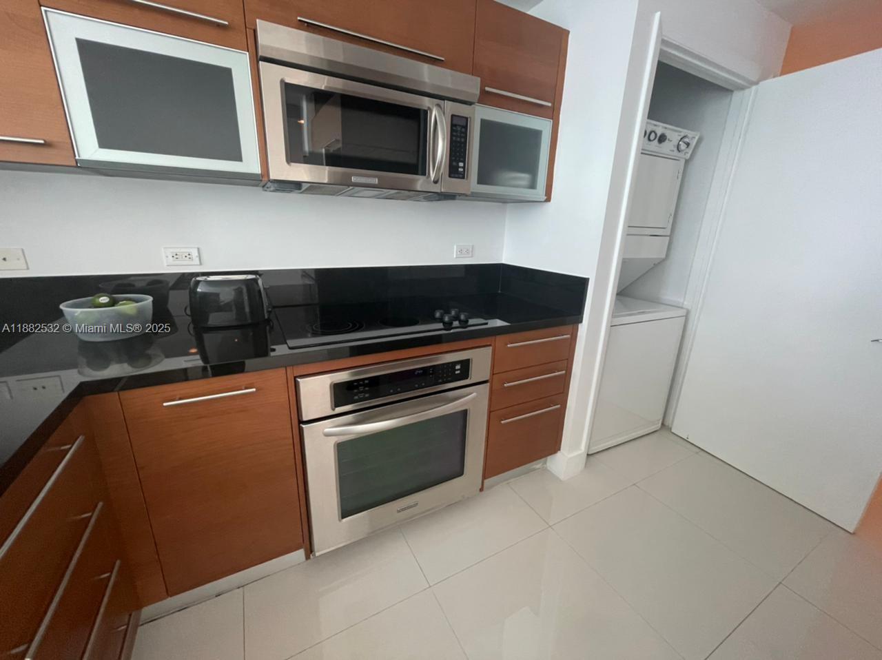 253 NE 2 STREET #3703, Miami FL 33132