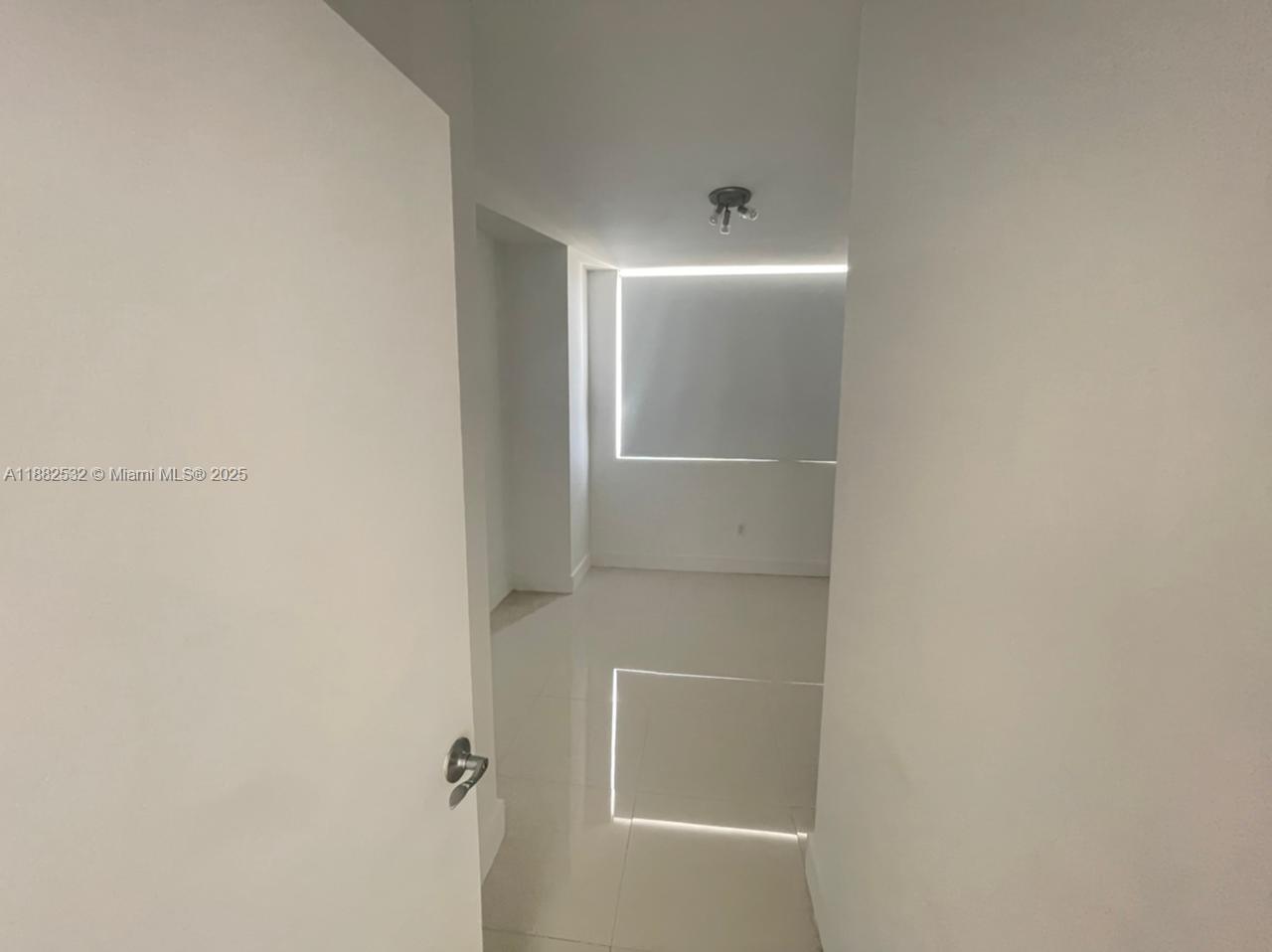 253 NE 2 STREET #3703, Miami FL 33132