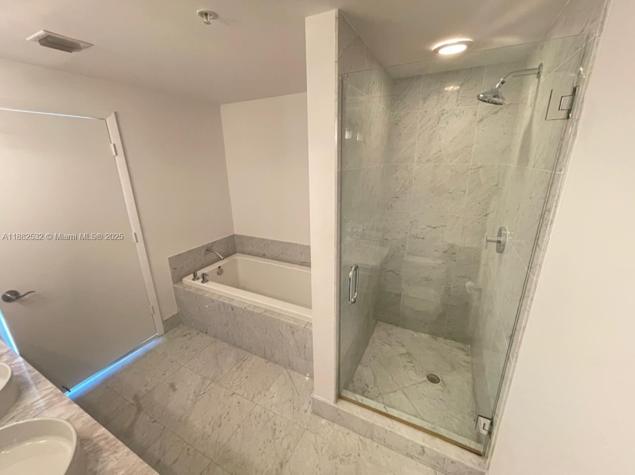 253 NE 2 STREET #3703, Miami FL 33132