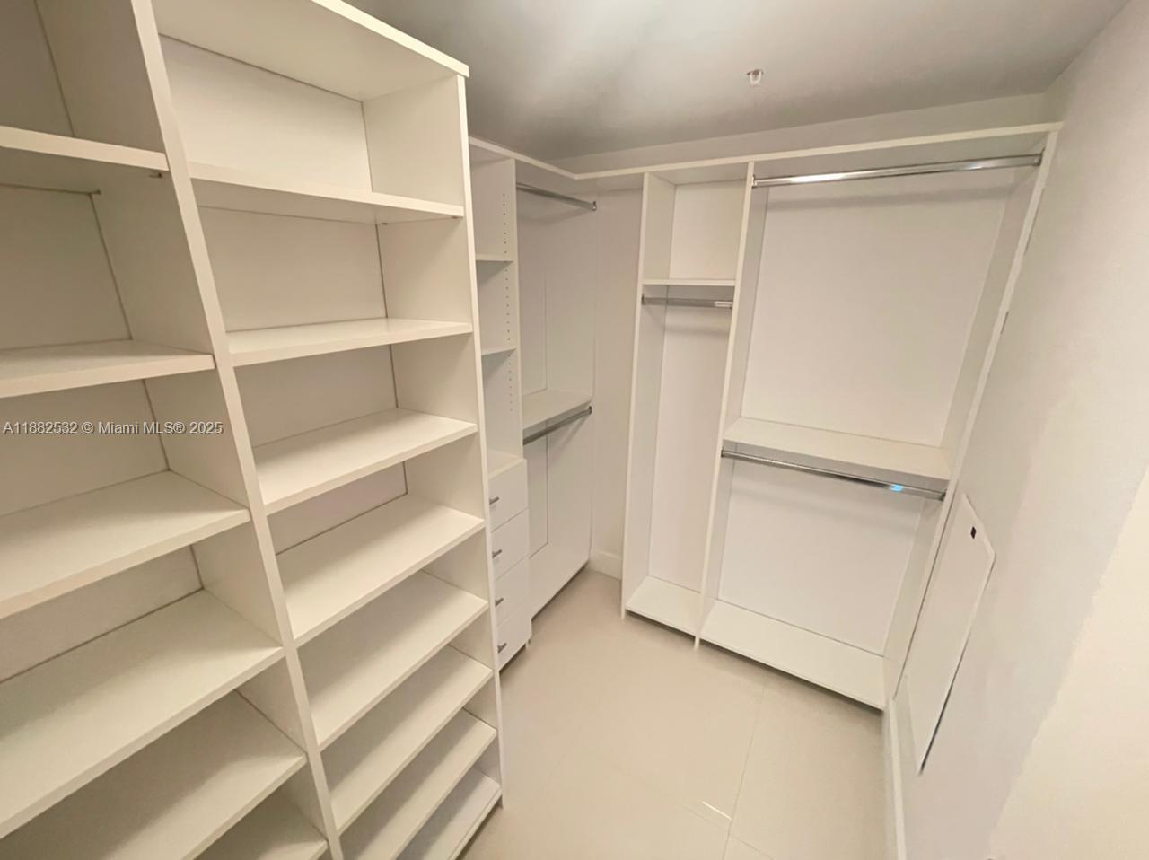 253 NE 2 STREET #3703, Miami FL 33132