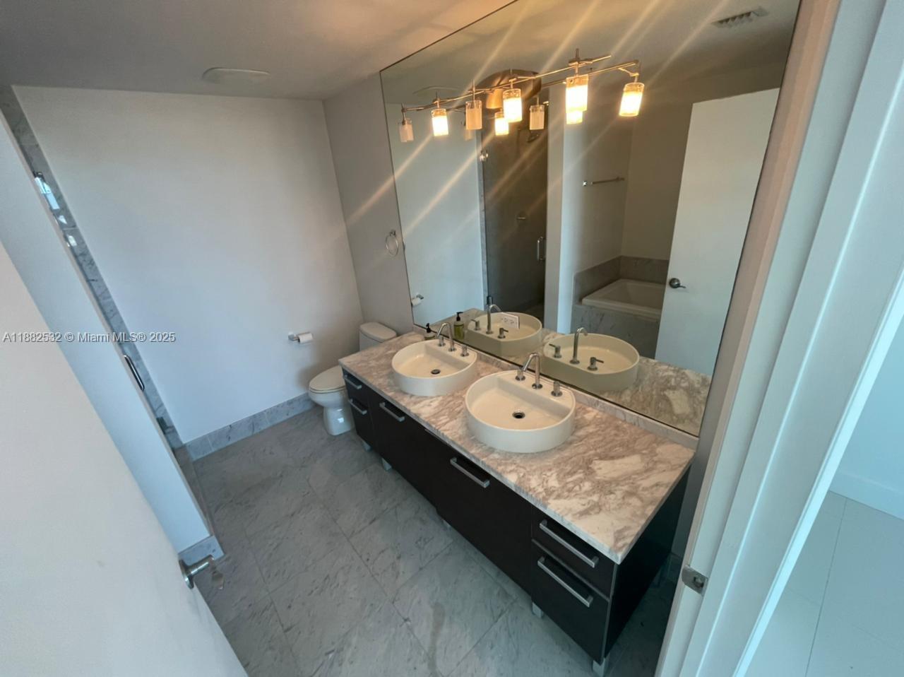 253 NE 2 STREET #3703, Miami FL 33132