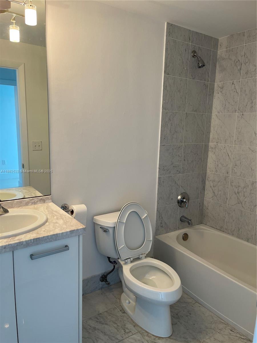 253 NE 2 STREET #3703, Miami FL 33132