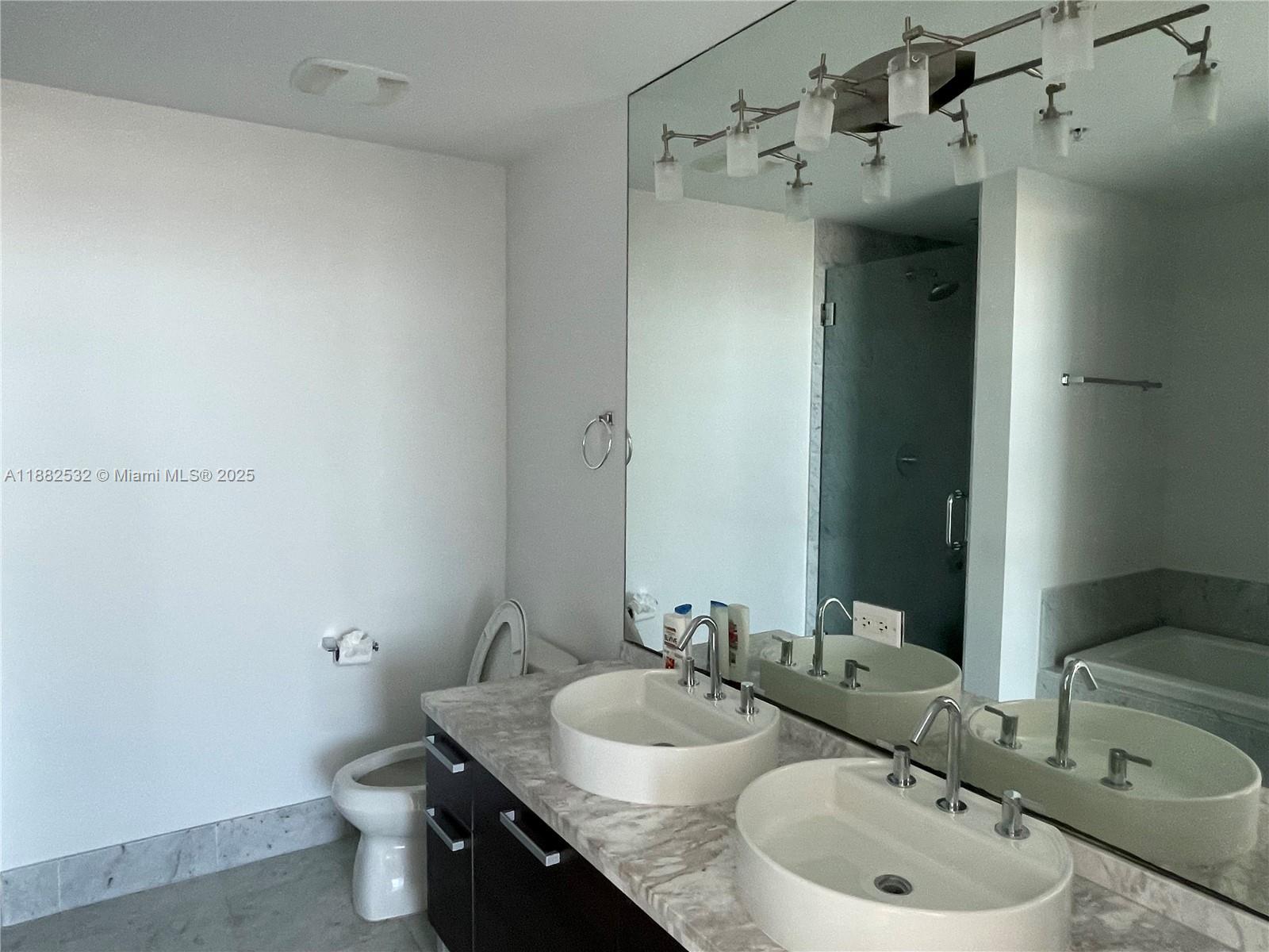 253 NE 2 STREET #3703, Miami FL 33132