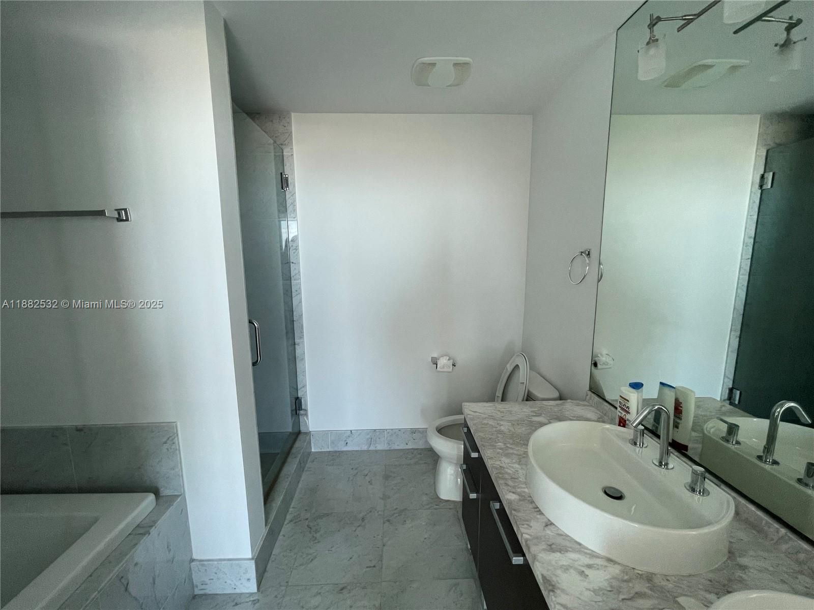 253 NE 2 STREET #3703, Miami FL 33132